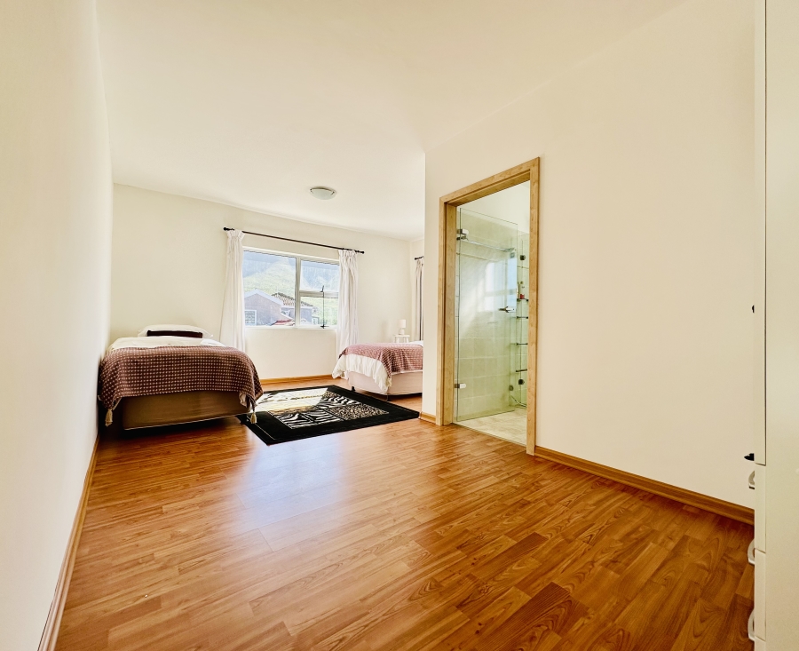 5 Bedroom Property for Sale in Vermont Western Cape